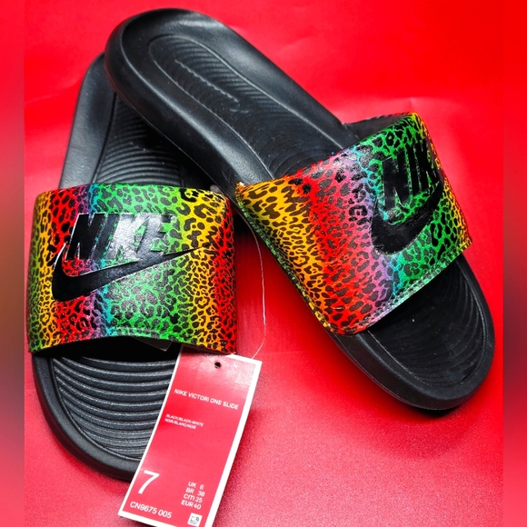 Nike Victori One Slides Customized With Jamaican Cheetah Graphics Sz 7 Men New - Picture 2 of 4